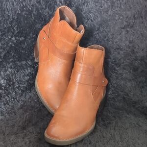 Born Tan Leather Ankle Booties